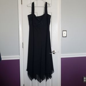 Jones Wear Black Formal Dress